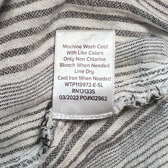 Evereve Sydney Stripe Off The Shoulder Blue & White Flowy Blouse Top Sz S - Picture 13 of 13